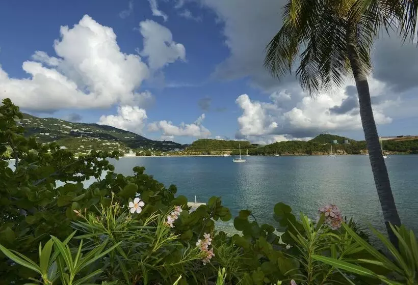 استراحتگاه Lindbergh Bay