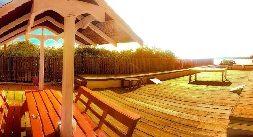 The Venue   Utila   Hostel