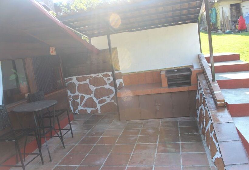 بنسيون Condominio La Montaña