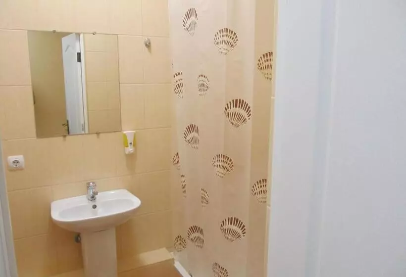 Retkeilymaja Mini Hotel Na Pidgradskiy