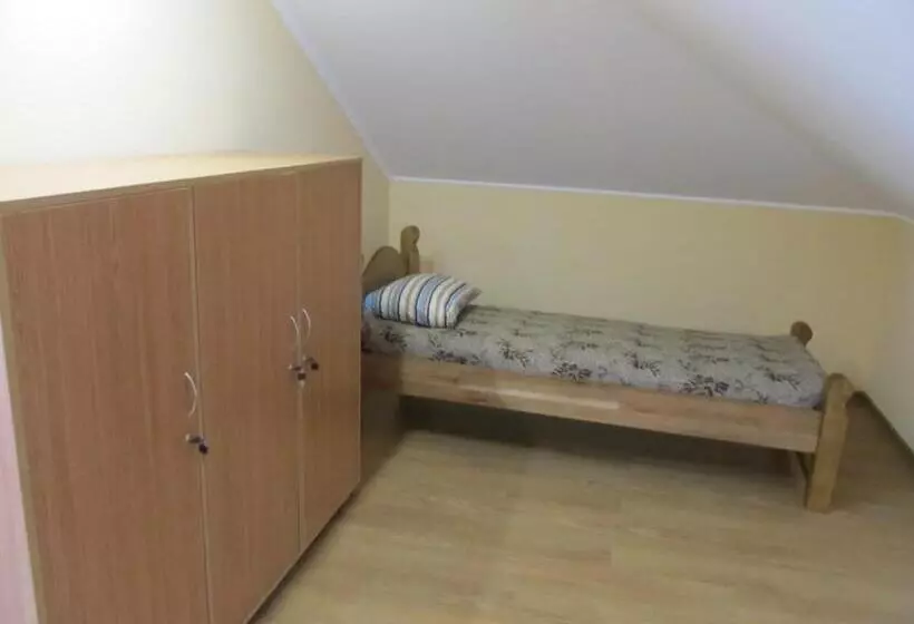 Retkeilymaja Mini Hotel Na Pidgradskiy