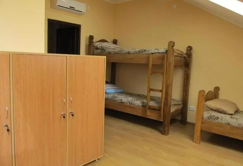 Retkeilymaja Mini Hotel Na Pidgradskiy