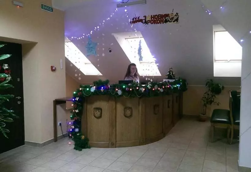 Retkeilymaja Mini Hotel Na Pidgradskiy
