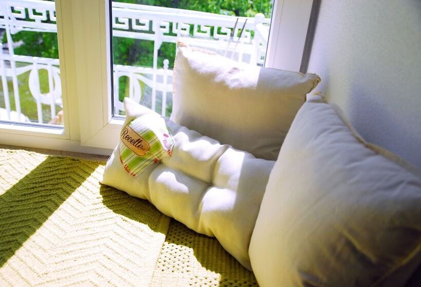 تختخواب و صبحانه Maison Blanche Kyiv City Center