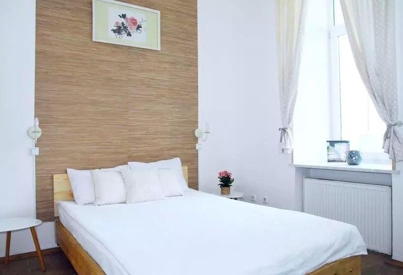 Aamiaismajoitus (B&B) Maison Blanche Kyiv City Center