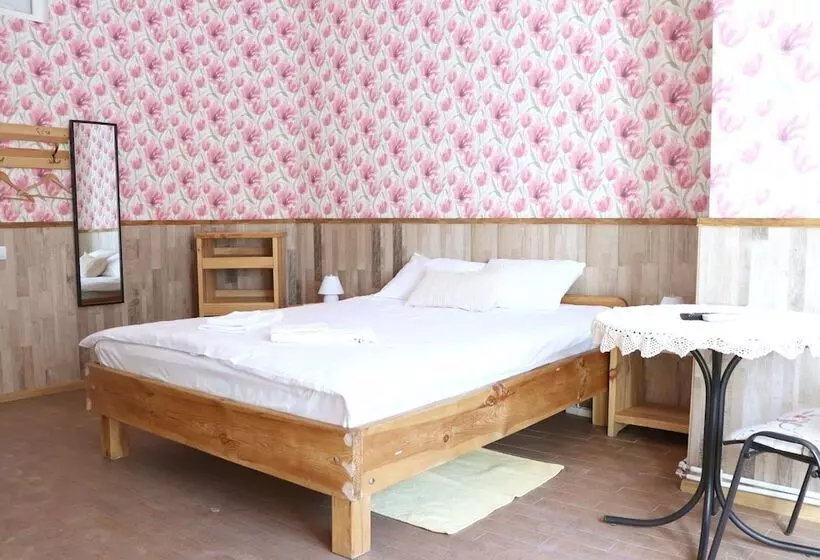 Aamiaismajoitus (B&B) Maison Blanche Kyiv City Center