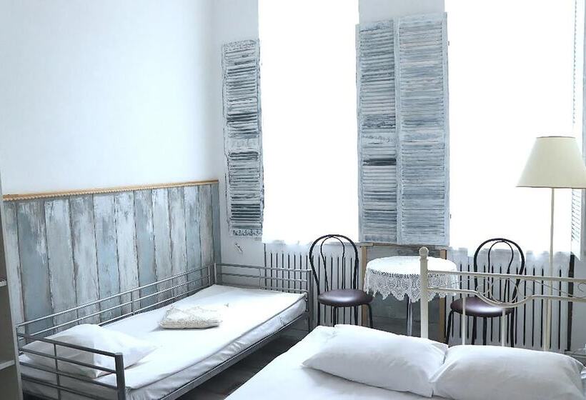 تختخواب و صبحانه Maison Blanche Kyiv City Center