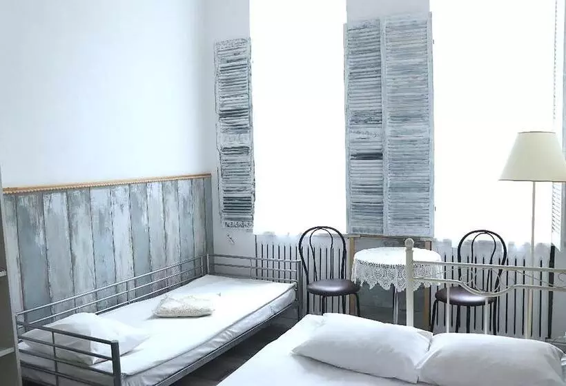 Aamiaismajoitus (B&B) Maison Blanche Kyiv City Center