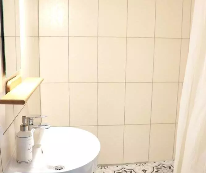 Aamiaismajoitus (B&B) Maison Blanche Kyiv City Center