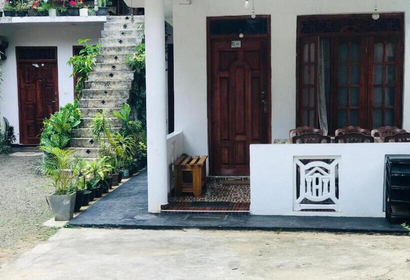 تختخواب و صبحانه Peters Inn