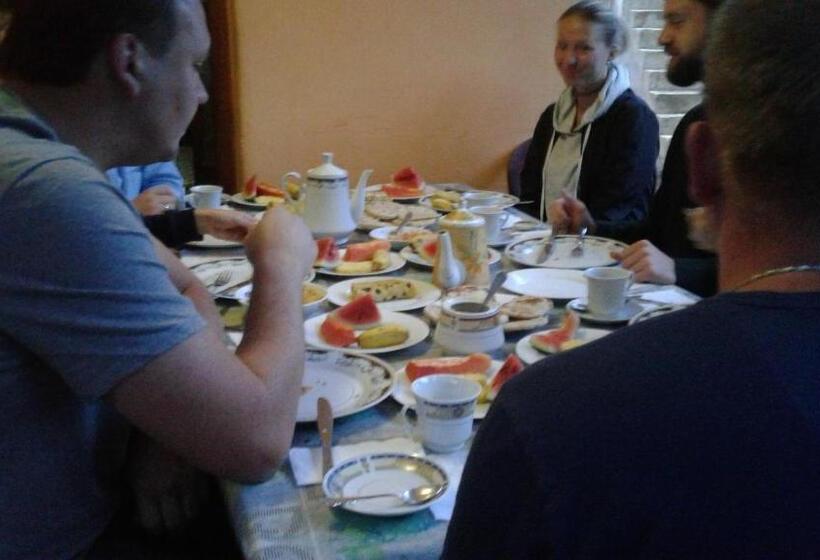 تختخواب و صبحانه Peters Inn