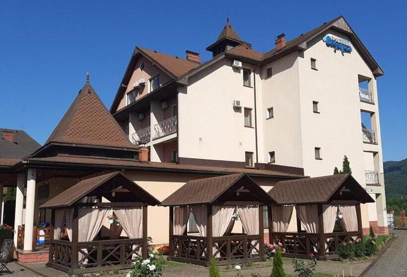 هتل срібний водограй