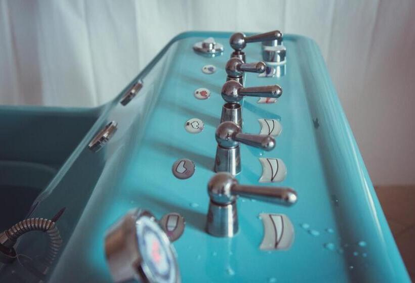 هتل срібний водограй