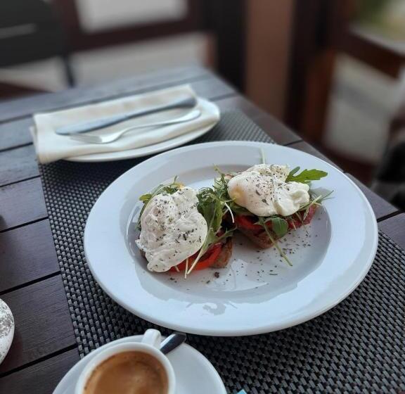 هتل срібний водограй