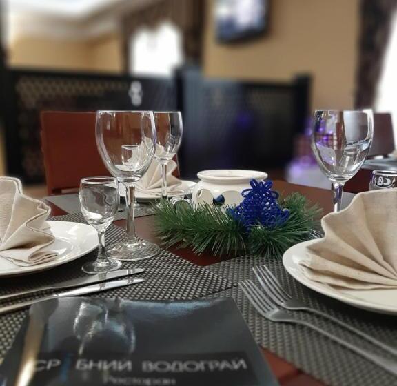 هتل срібний водограй