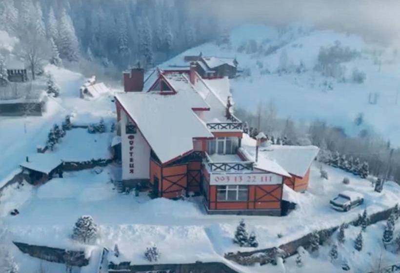 Hotel Fortetsya