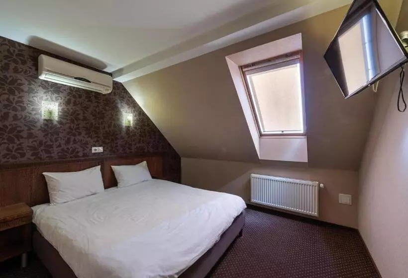 Hotel Kamelot