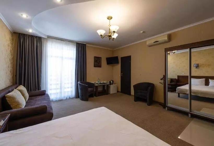 Hotel Kamelot