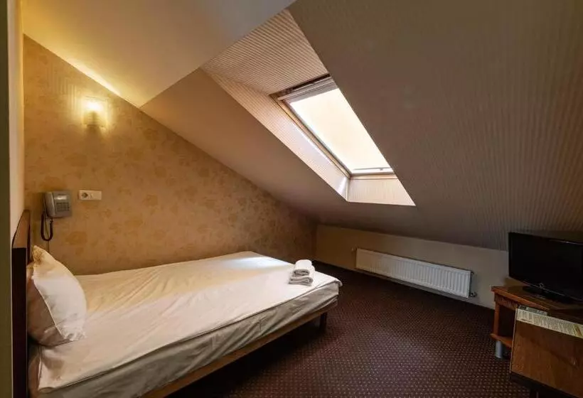 Hotel Kamelot
