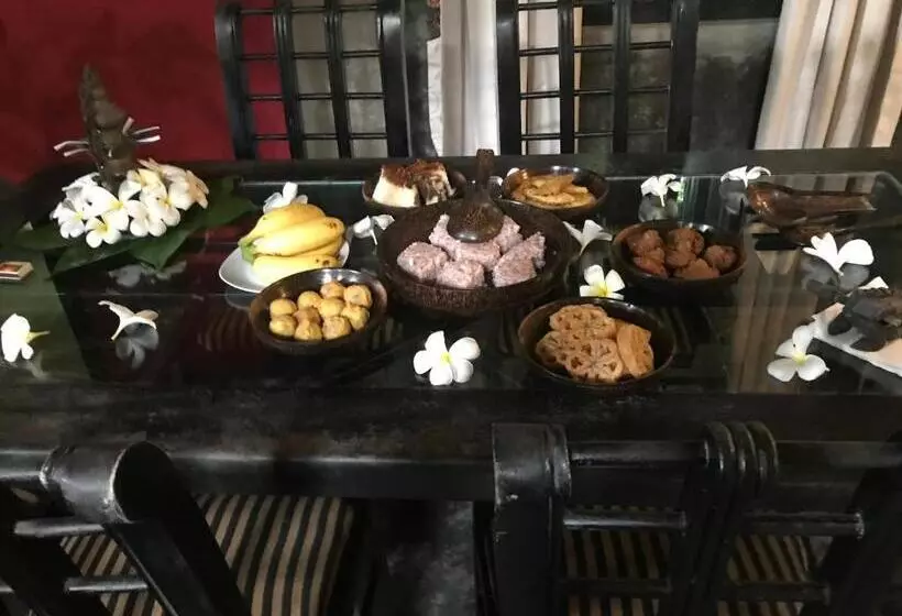 تختخواب و صبحانه Indika S Residence