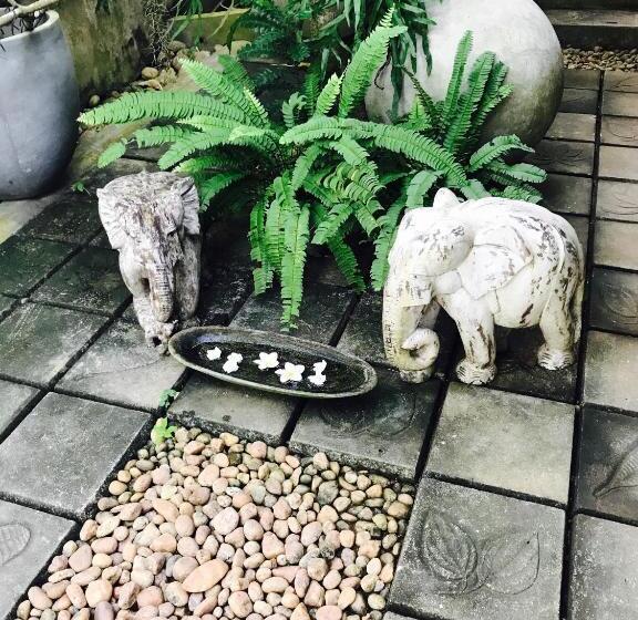 مبيت وإفطار Indika S Residence