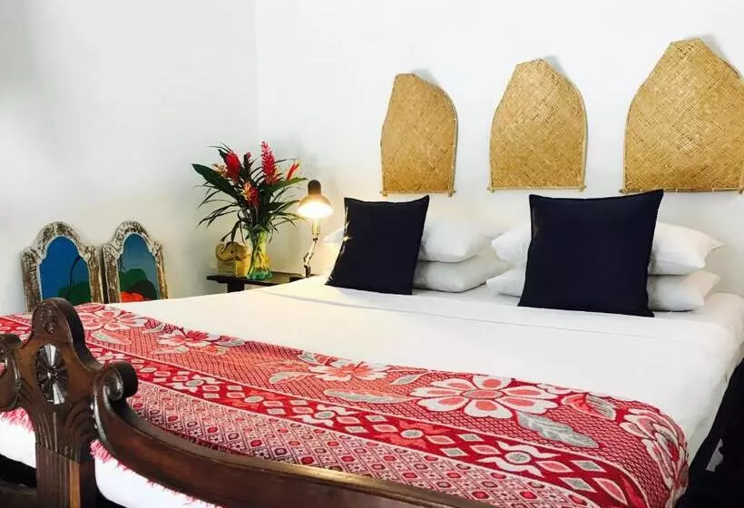 تختخواب و صبحانه Indika S Residence