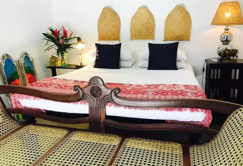 تختخواب و صبحانه Indika S Residence