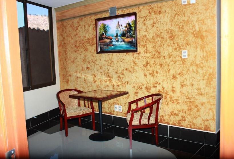 هتل Golden Palace