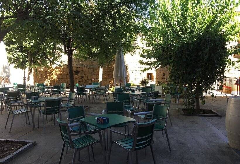 فندق Hospedería Sádaba