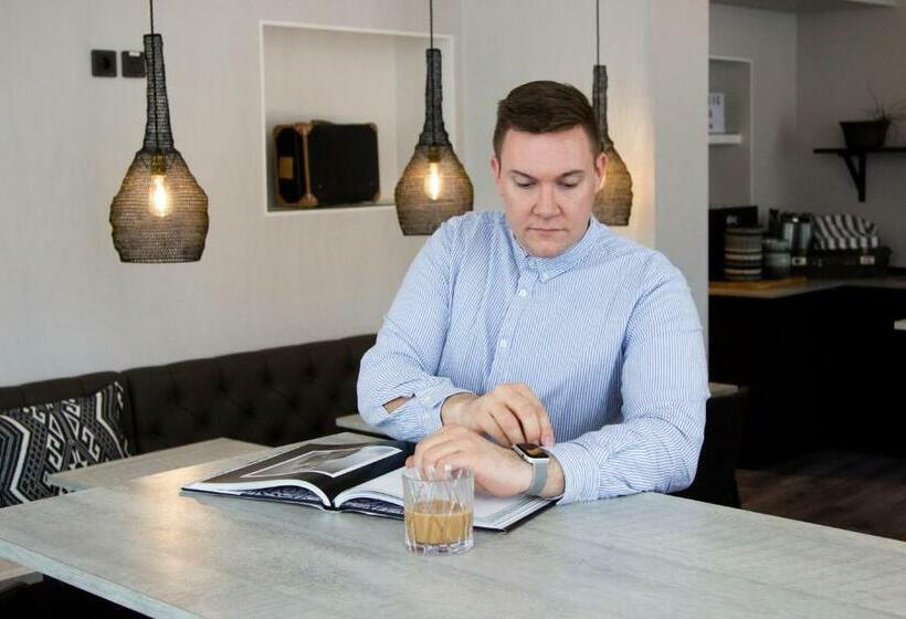 בית מלון כפרי Livin Station