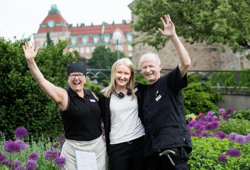 בית מלון כפרי Livin Station