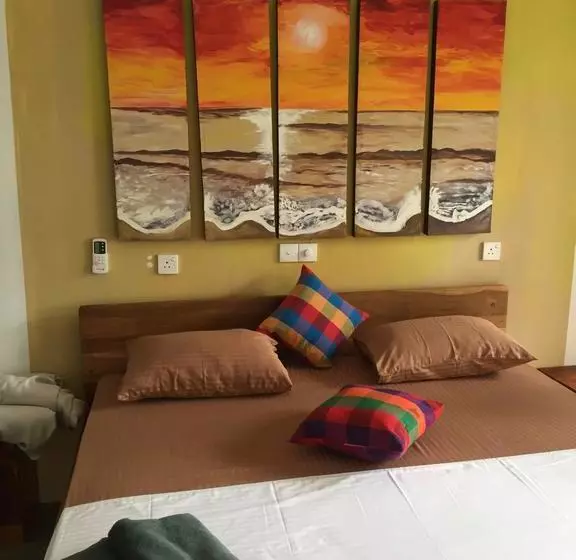 هتل Surf Lanka