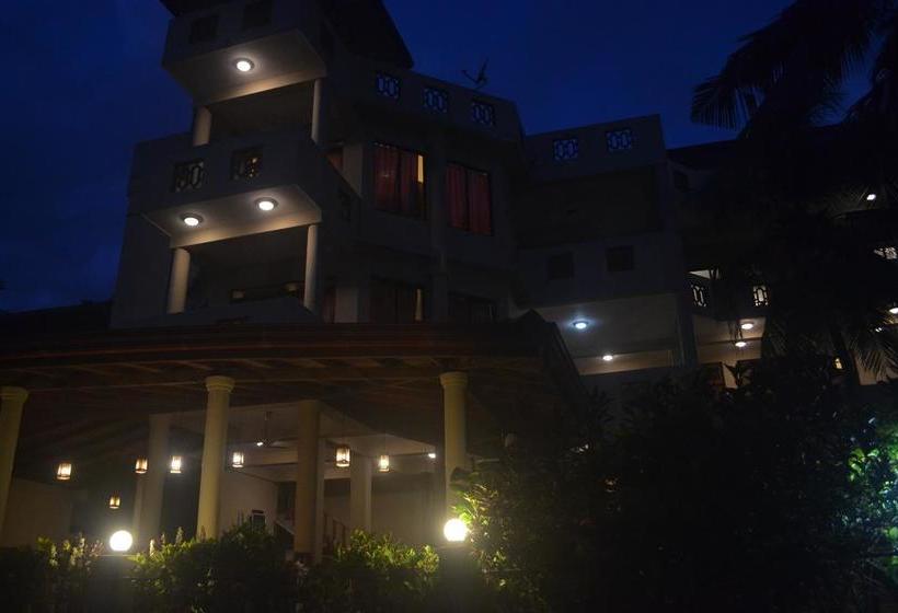 בית מלון כפרי Surf Lanka