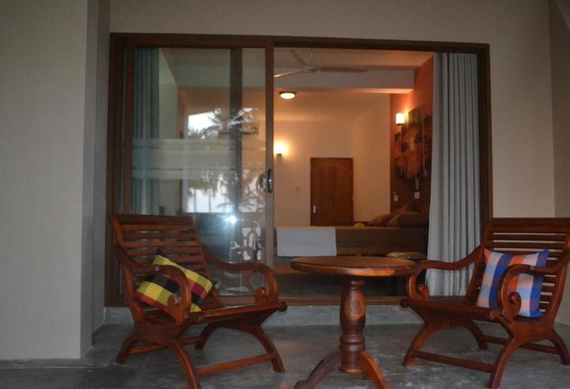 בית מלון כפרי Surf Lanka