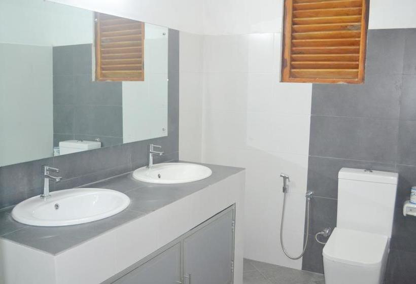 בית מלון כפרי Surf Lanka