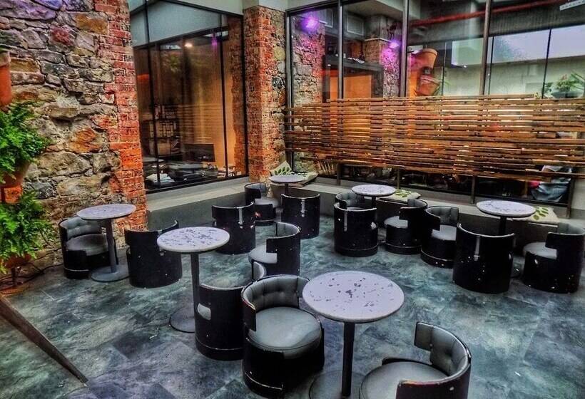 Poshtel Bilbao  Premium Hostel