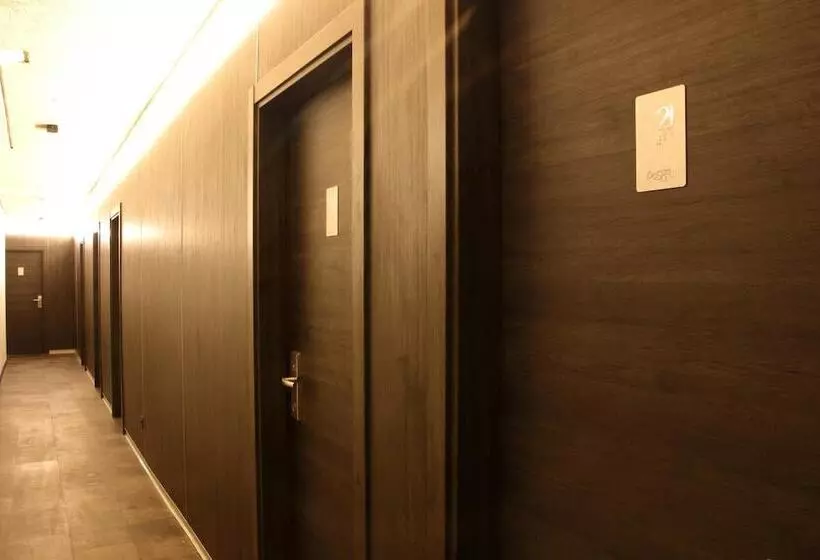 Poshtel Bilbao  Premium Hostel
