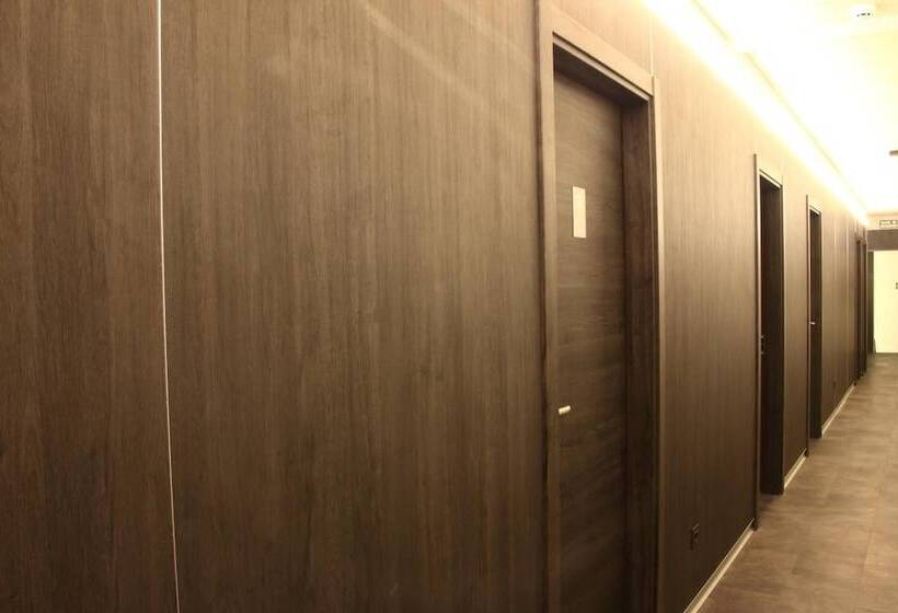 Poshtel Bilbao  Premium Hostel