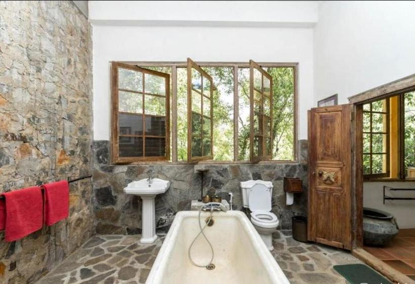 Resort The Kandy Samadhicentre