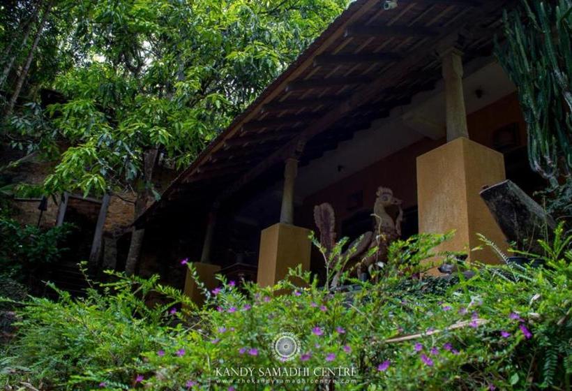 Resort The Kandy Samadhicentre