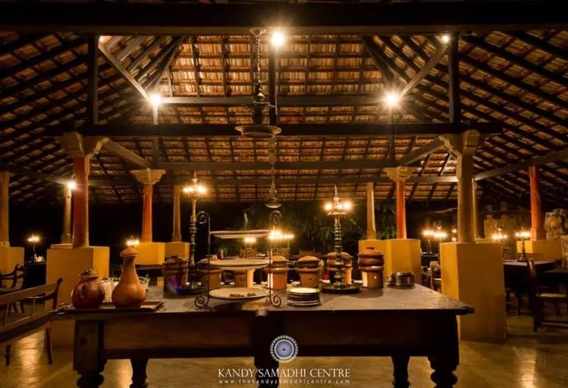 リゾートホテル The Kandy Samadhicentre