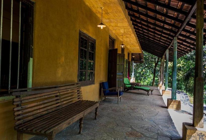 Resort The Kandy Samadhicentre