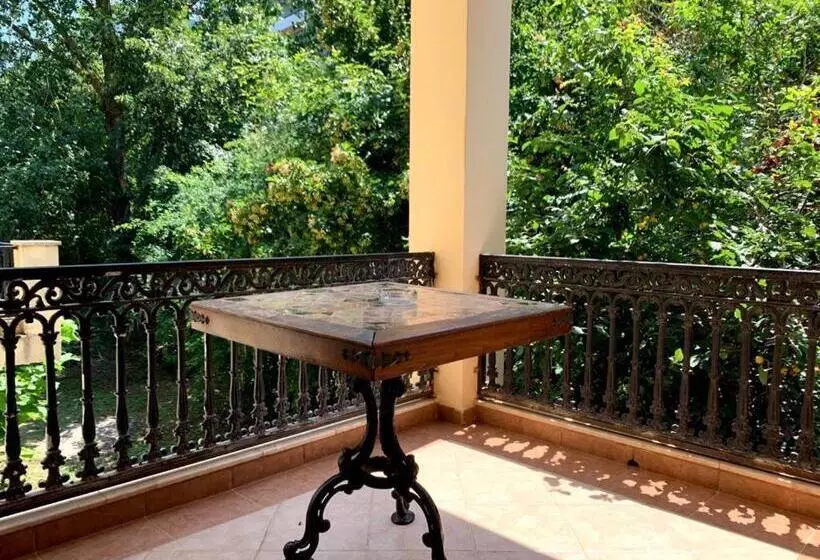 Hotelli Nalba Jupiter