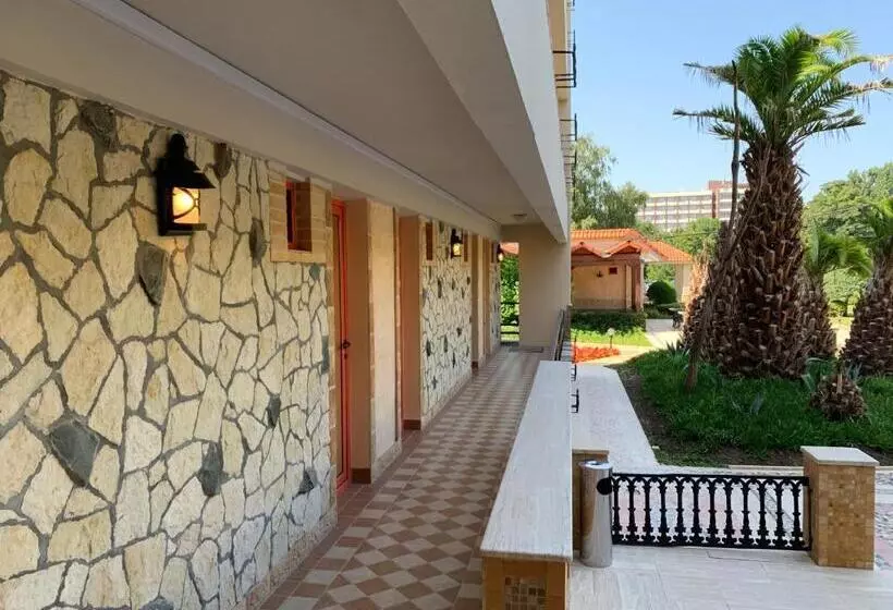 Hotelli Nalba Jupiter