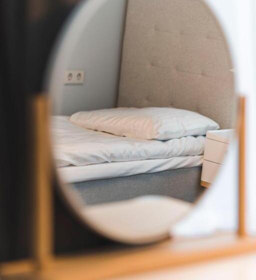 هاستل Roze Park Rooms