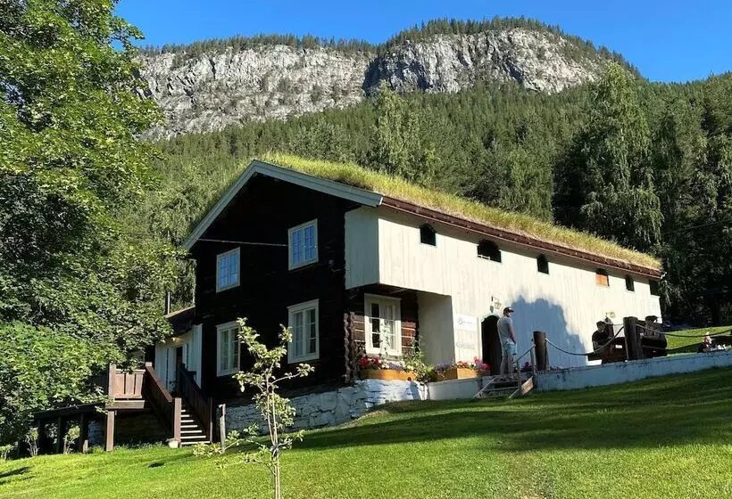 Hostel Hi Sjoa