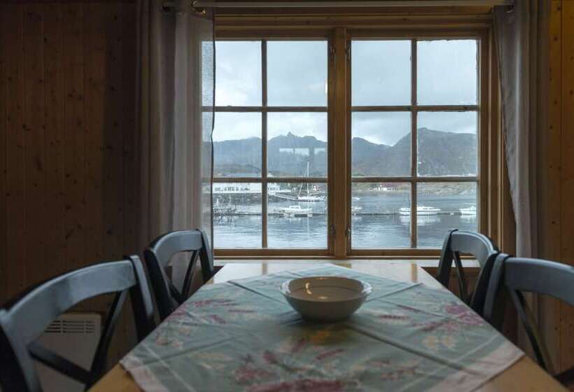 הוסטל Statsbuene I Kabelvåg