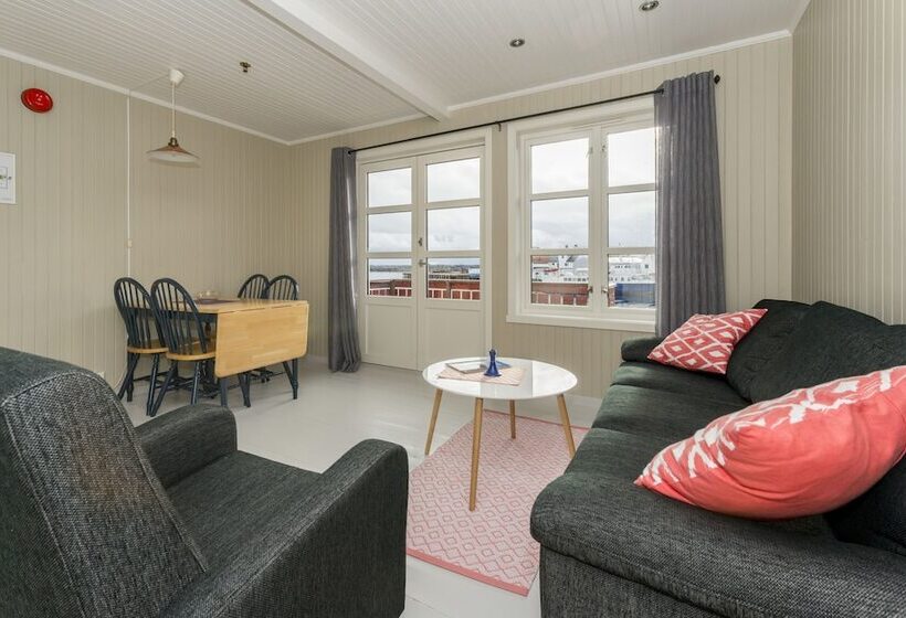 הוסטל Statsbuene I Kabelvåg