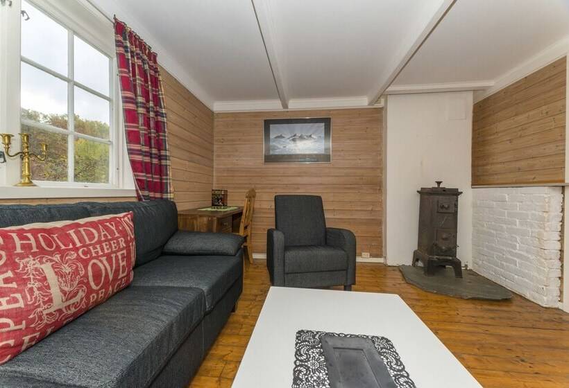 הוסטל Statsbuene I Kabelvåg