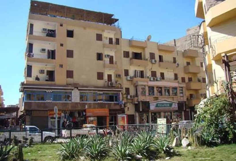 هاستل Venus Hotel Luxor 日本人 大歓迎